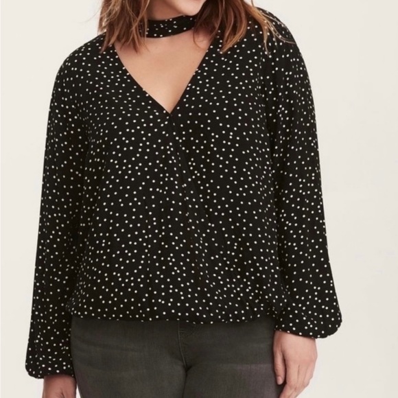 Torrid New Black & White Polka Dot Faux Wrap Chocker Top Size 3 3X - Picture 1 of 4